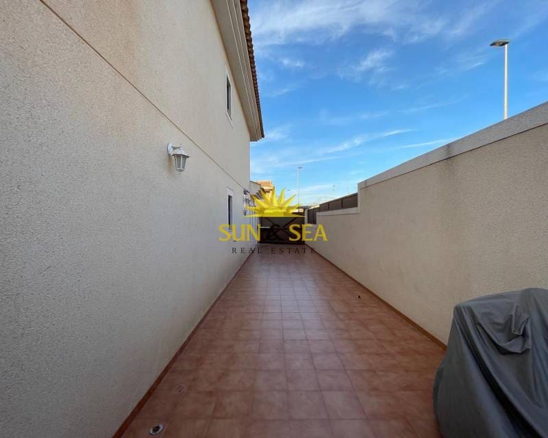 3 camera da letto Villa da affittare in Santiago de la Ribera con garage - 1.200 € (Rif: 8721838)