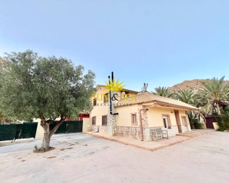 5 slaapkamer Villa te huur in Elche / Elx met zwembad - € 1.850 (Ref: 8741265)