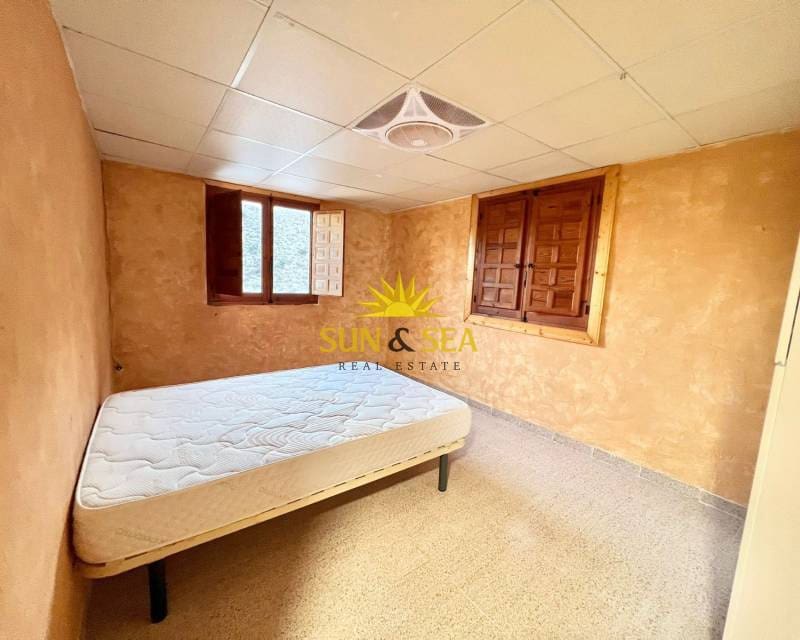 5 slaapkamer Villa te huur in Elche / Elx met zwembad - € 1.850 (Ref: 8741265)