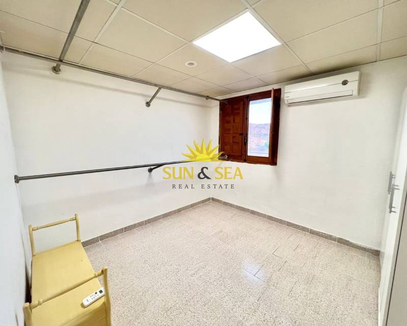 5 slaapkamer Villa te huur in Elche / Elx met zwembad - € 1.850 (Ref: 8741265)