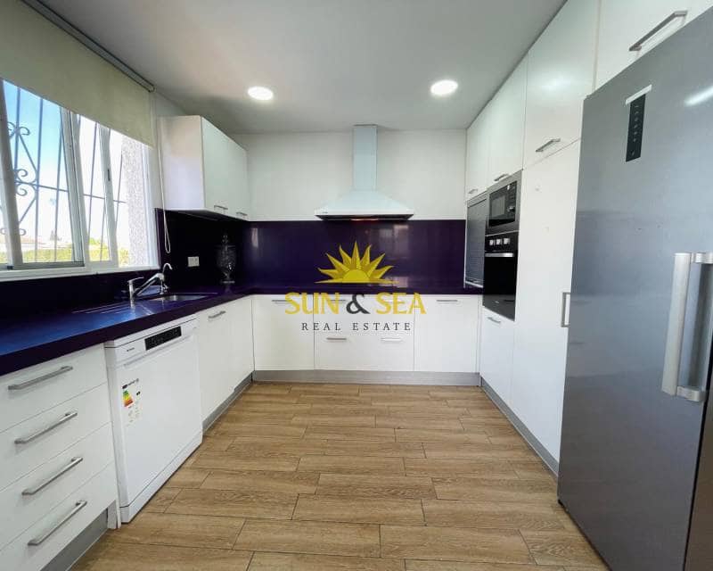 5 sovrum Villa att hyra i El Chaparral med pool garage - 2 200 € (Ref: 8750678)