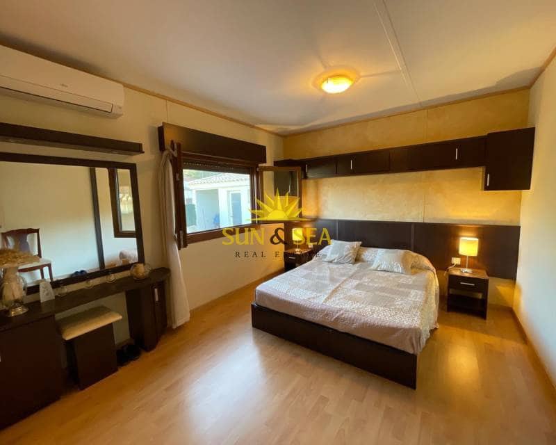 3 quarto Moradia para arrendar em San Miguel de Salinas com piscina garagem - 2 500 € (Ref: 8752082)