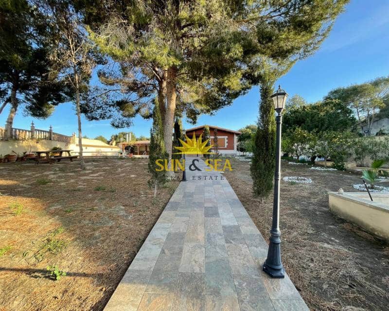 3 quarto Moradia para arrendar em San Miguel de Salinas com piscina garagem - 2 500 € (Ref: 8752082)