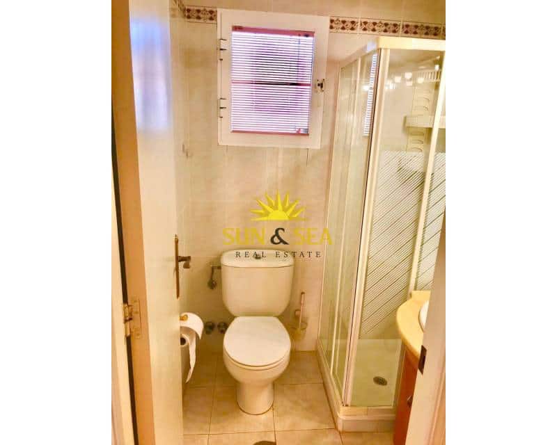 3 soveværelse Lejlighed til leje i La Manga del Mar Menor med swimmingpool garage - € 800 (Ref: 8759193)