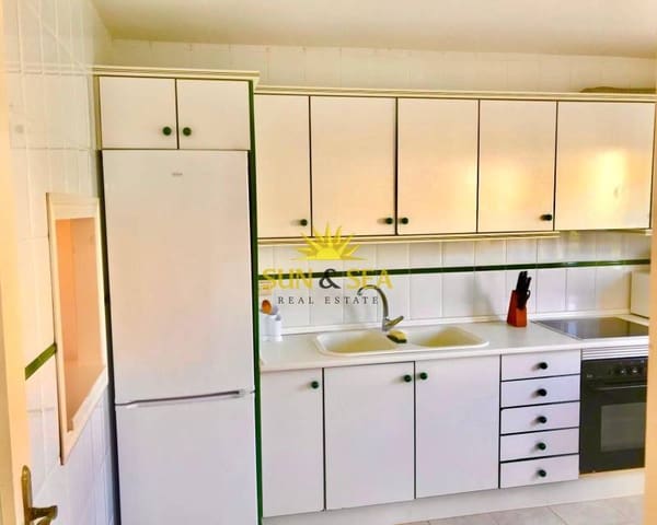 Appartement de 3 chambres à louer à La Manga del Mar Menor avec piscine garage - 800 € (Ref: 8759193)