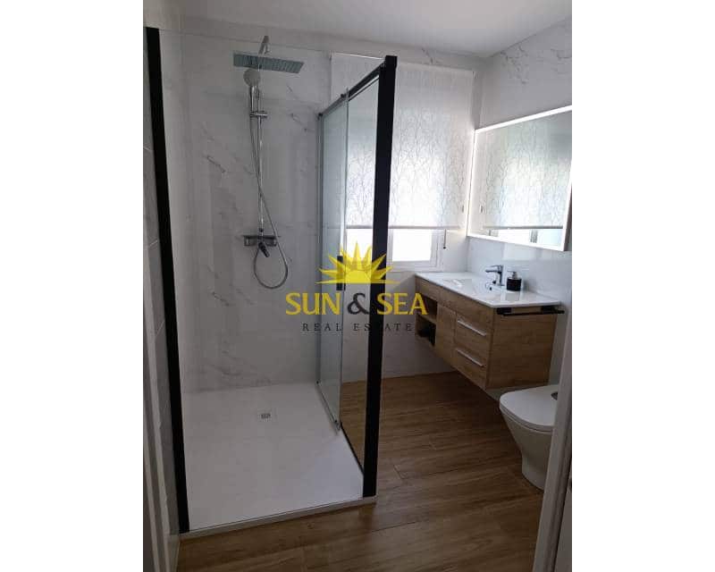 3 sypialnia Willa do wynajęcia w Santa Pola - 900 € (Ref: 8766416)