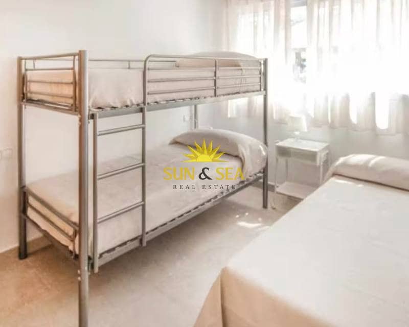 3 soveværelse Villa til leje i La Manga del Mar Menor med swimmingpool garage - € 1.650 (Ref: 8770268)