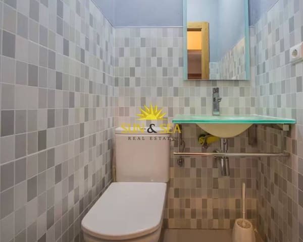 4 bedroom Villa for rent in La Manga del Mar Menor with garage - € 1,000 (Ref: 8770802)