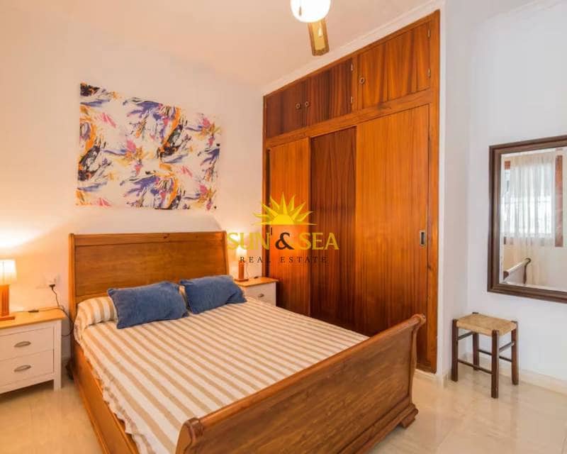 4 soveværelse Villa til leje i La Manga del Mar Menor med garage - € 1.000 (Ref: 8770802)