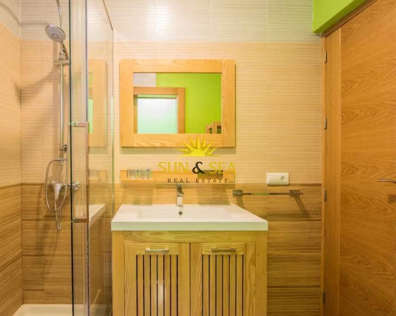 4 soveværelse Villa til leje i La Manga del Mar Menor med garage - € 1.000 (Ref: 8770802)