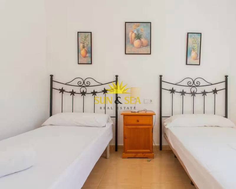 6 soveværelse Villa til leje i La Manga del Mar Menor med swimmingpool - € 1.650 (Ref: 8770803)