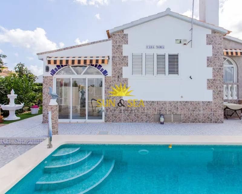 3 bedroom Villa for rent in La Manga del Mar Menor with pool - € 1,650 (Ref: 8770805)