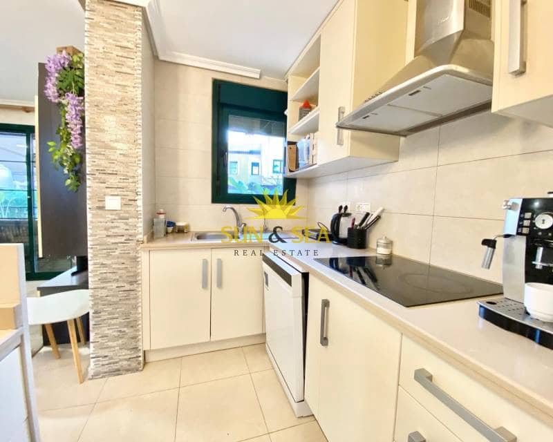 Chalet de 3 habitaciones en Torrevieja en alquiler con piscina - 1.600 € (Ref: 8773334)