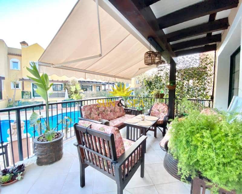 Chalet de 3 habitaciones en Torrevieja en alquiler con piscina - 1.600 € (Ref: 8773334)