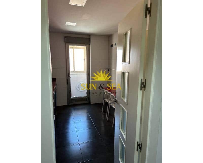 3 camera da letto Appartamento da affittare in Santa Pola - 900 € (Rif: 8776508)