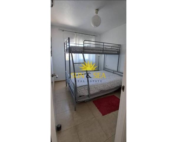 1 sovrum Lägenhet att hyra i La Manga del Mar Menor med pool garage - 600 € (Ref: 8789122)