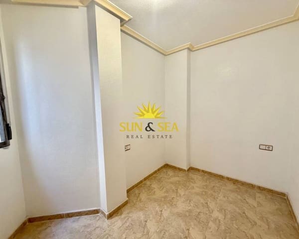 3 slaapkamer Appartement te huur in Parque de las Naciones, Torrevieja - € 850 (Ref: 8790845)