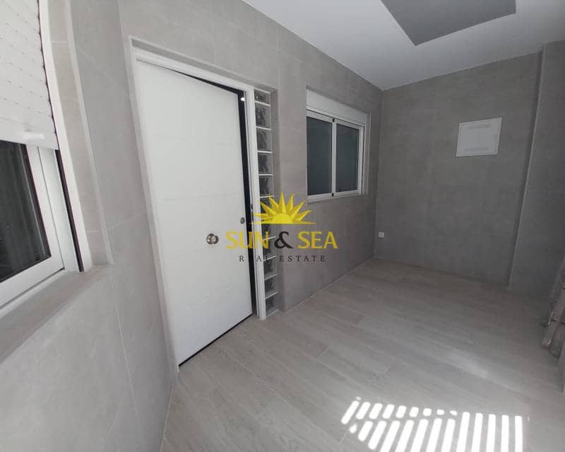 4 soverom Leilighet til leie i Elche / Elx - € 900 (Ref: 8792021)