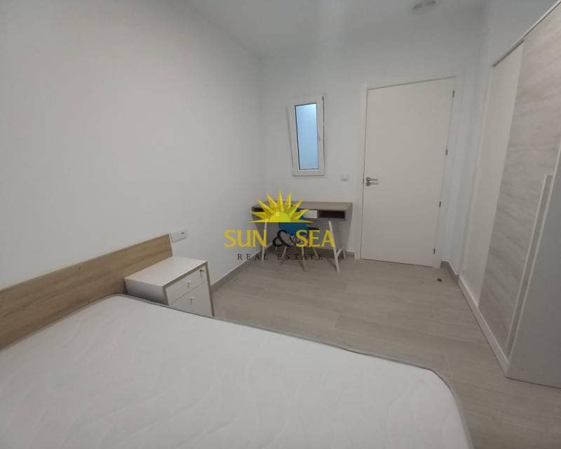 4 soverom Leilighet til leie i Elche / Elx - € 900 (Ref: 8792021)