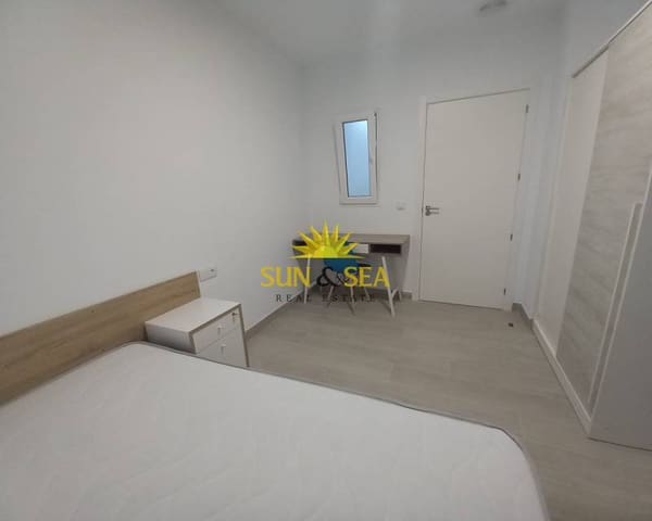 Appartement de 4 chambres à louer à Altabix, Elche / Elx - 900 € (Ref: 8792021)
