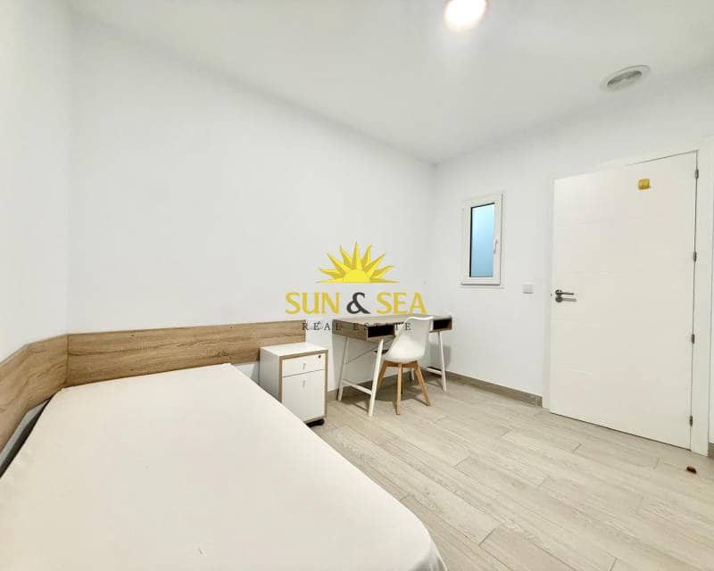 Apartamento de 4 habitaciones en Elche / Elx en alquiler - 1.100 € (Ref: 8792021)