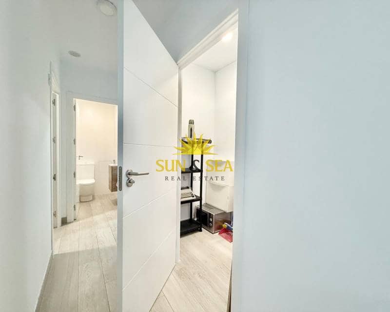 Apartamento de 4 habitaciones en Elche / Elx en alquiler - 1.100 € (Ref: 8792021)