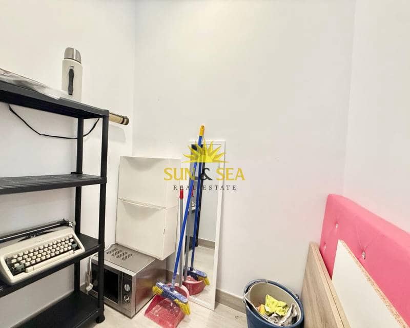 Apartamento de 4 habitaciones en Elche / Elx en alquiler - 1.100 € (Ref: 8792021)