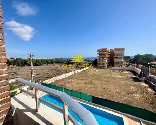 2 slaapkamer Penthouse voor vakantieverhuur in Punta Prima, Orihuela met zwembad - € 900 (Ref: 8800101)