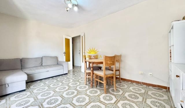   2 soveværelse   feriePenthouse i Punta Prima, Orihuela med   swimmingpool   - € 900 (Ref: 8800101)