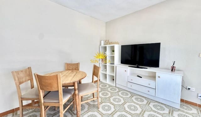   2 soveværelse   feriePenthouse i Punta Prima, Orihuela med   swimmingpool   - € 900 (Ref: 8800101)