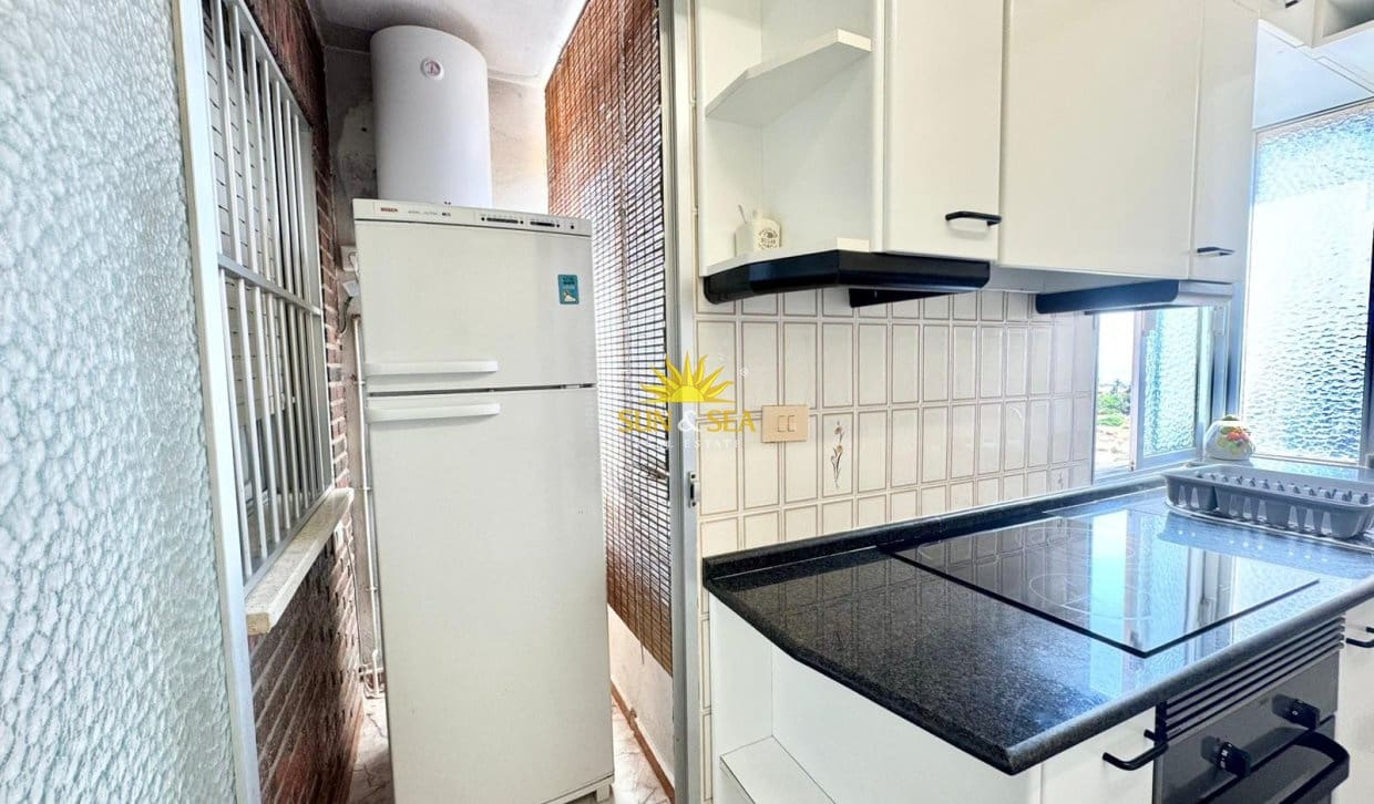 2 slaapkamer Penthouse voor vakantieverhuur in Orihuela Costa met zwembad - € 900 (Ref: 8800101)