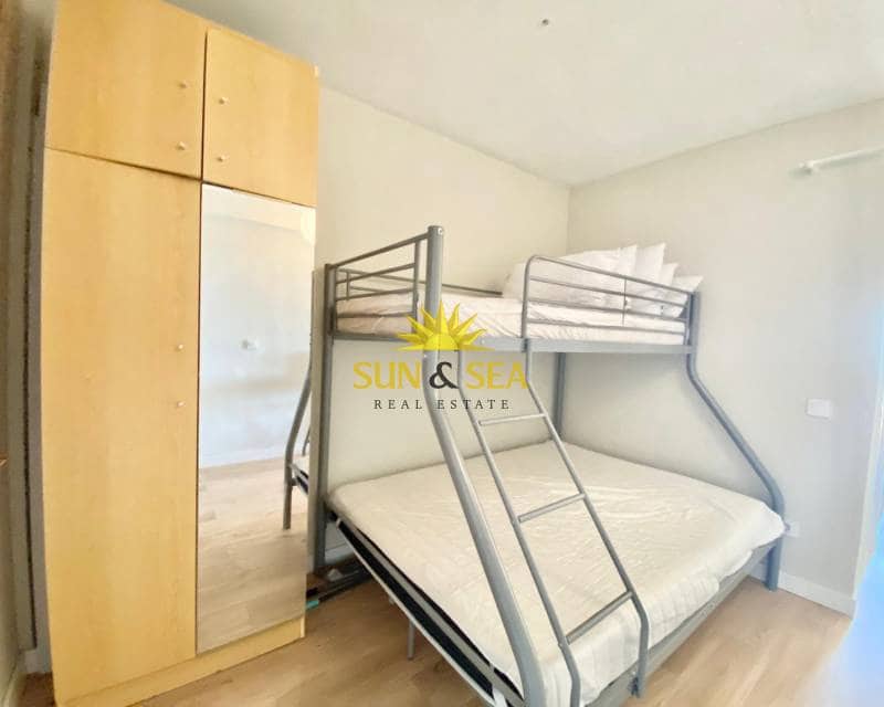 Apartamento de 1 habitación en Guardamar del Segura en alquiler con piscina - 550 € (Ref: 8802127)