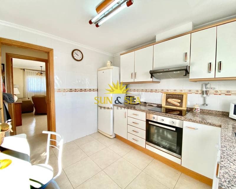 2 soveværelse Lejlighed til leje i Guardamar del Segura med swimmingpool garage - € 1.000 (Ref: 8803125)
