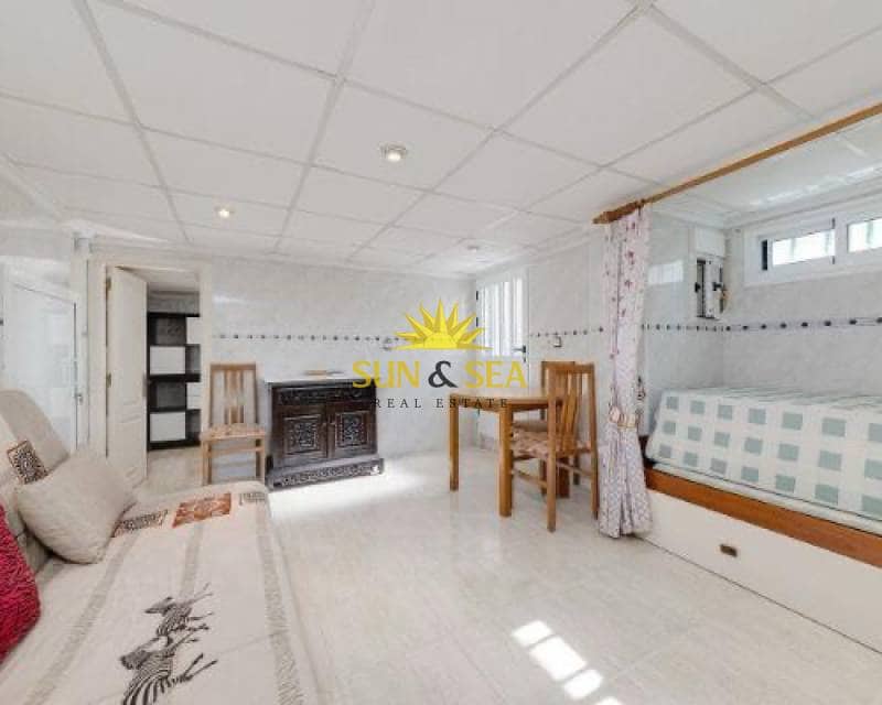 1 chambre Maison de Ville à vendre à Torrevieja avec piscine - 149 990 € (Ref: 8811869)