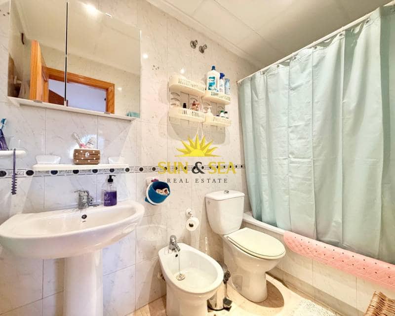 1 chambre Maison de Ville à vendre à Torrevieja avec piscine - 149 990 € (Ref: 8811869)