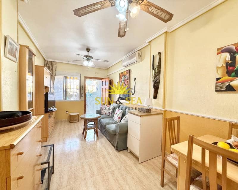 1 chambre Maison de Ville à vendre à Torrevieja avec piscine - 149 990 € (Ref: 8811869)