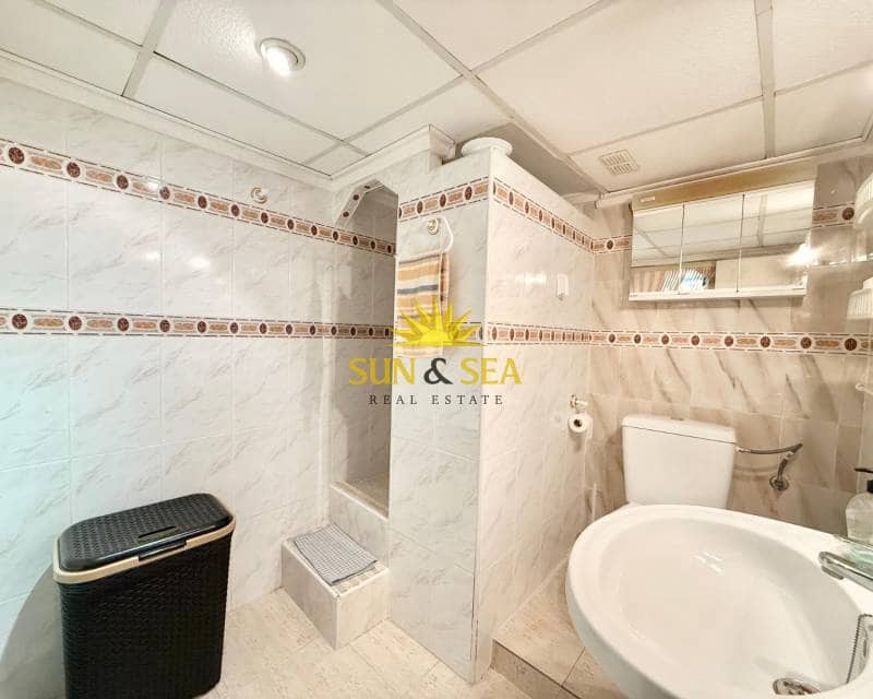 1 chambre Maison de Ville à vendre à Torrevieja avec piscine - 149 990 € (Ref: 8811869)