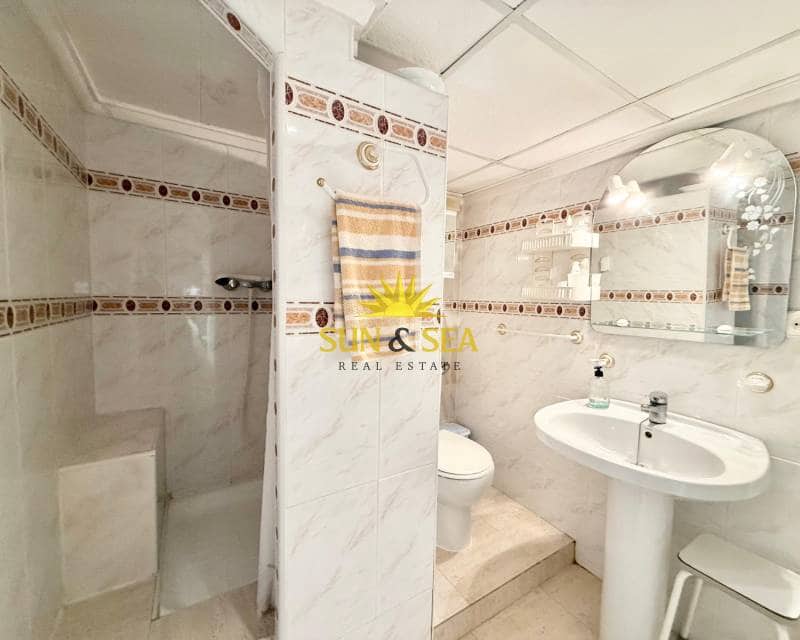 1 chambre Maison de Ville à vendre à Torrevieja avec piscine - 149 990 € (Ref: 8811869)