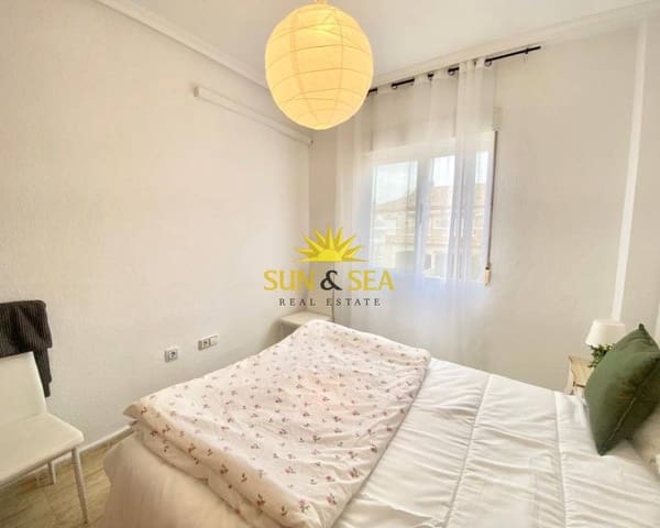2 makuuhuone Omakotitalo vuokrattavana paikassa Aguas Nuevas, Torrevieja mukana uima-altaan - 600 € (Ref: 8826267)