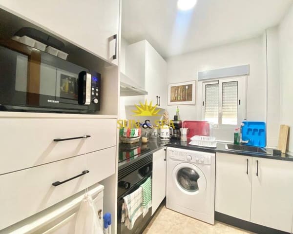 2 makuuhuone Omakotitalo vuokrattavana paikassa Aguas Nuevas, Torrevieja mukana uima-altaan - 600 € (Ref: 8826267)