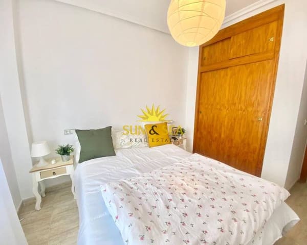 2 makuuhuone Omakotitalo vuokrattavana paikassa Aguas Nuevas, Torrevieja mukana uima-altaan - 600 € (Ref: 8826267)