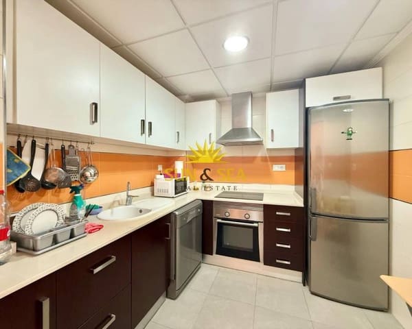 Appartement de 2 chambres à louer à Guardamar Playa, Guardamar del Segura - 800 € (Ref: 8846876)