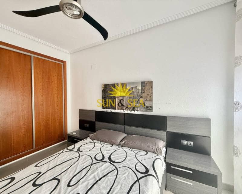 2 soveværelse Lejlighed til leje i Guardamar del Segura - € 800 (Ref: 8846876)