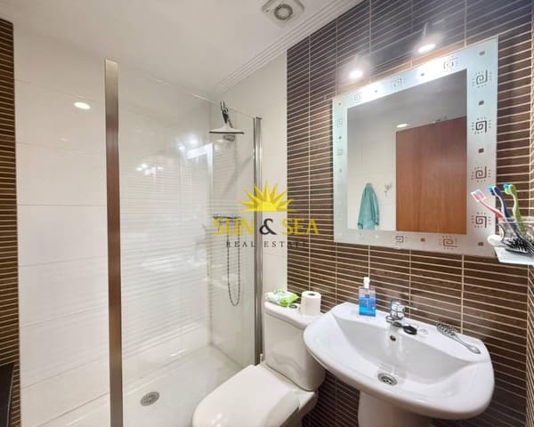 Appartement de 2 chambres à louer à Guardamar Playa, Guardamar del Segura - 800 € (Ref: 8846876)