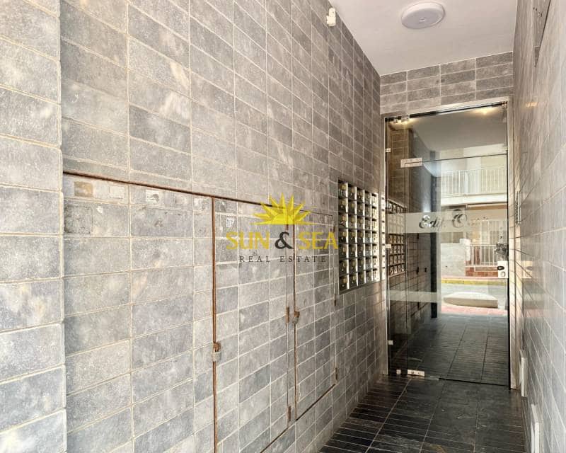 2 soveværelse Lejlighed til leje i Guardamar del Segura - € 800 (Ref: 8846876)