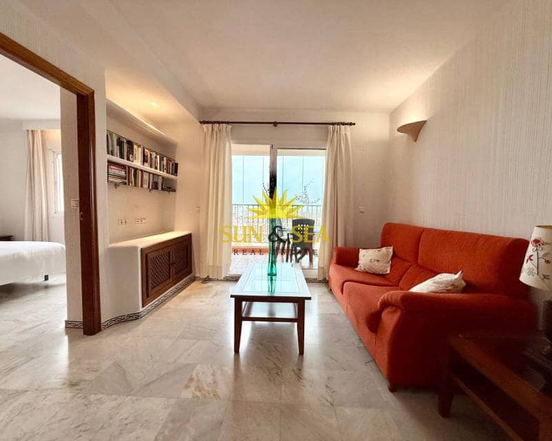 2 slaapkamer Appartement te huur in Torrevieja met zwembad - € 950 (Ref: 8848043)