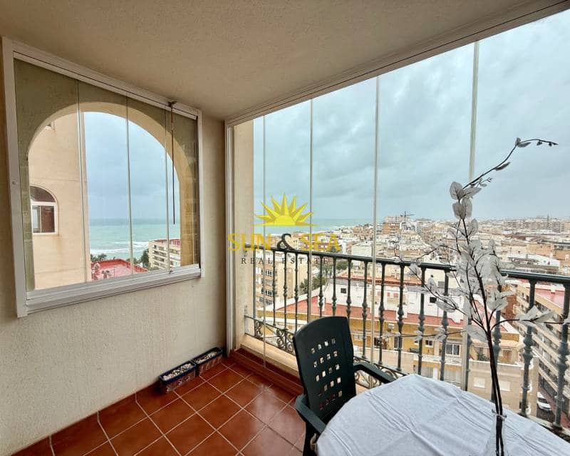 2 slaapkamer Appartement te huur in Torrevieja met zwembad - € 950 (Ref: 8848043)