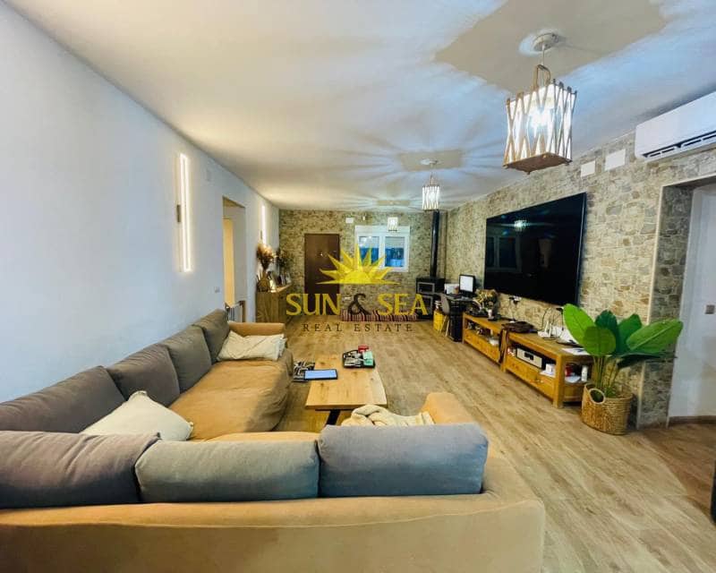 4 camera da letto Villa in vendita in Dolores con piscina garage - 636.600 € (Rif: 8851142)