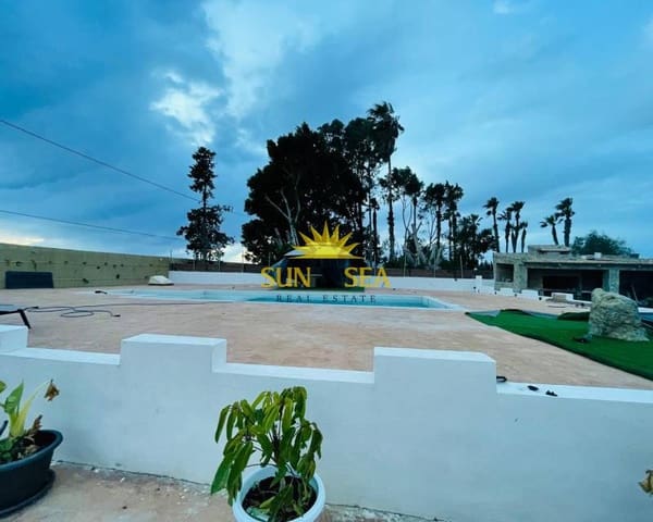 Chalet de 4 habitaciones en Dolores en venta con piscina garaje - 636.600 € (Ref: 8851142)