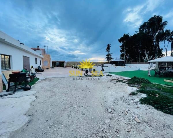 Chalet de 4 habitaciones en Dolores en venta con piscina garaje - 636.600 € (Ref: 8851142)